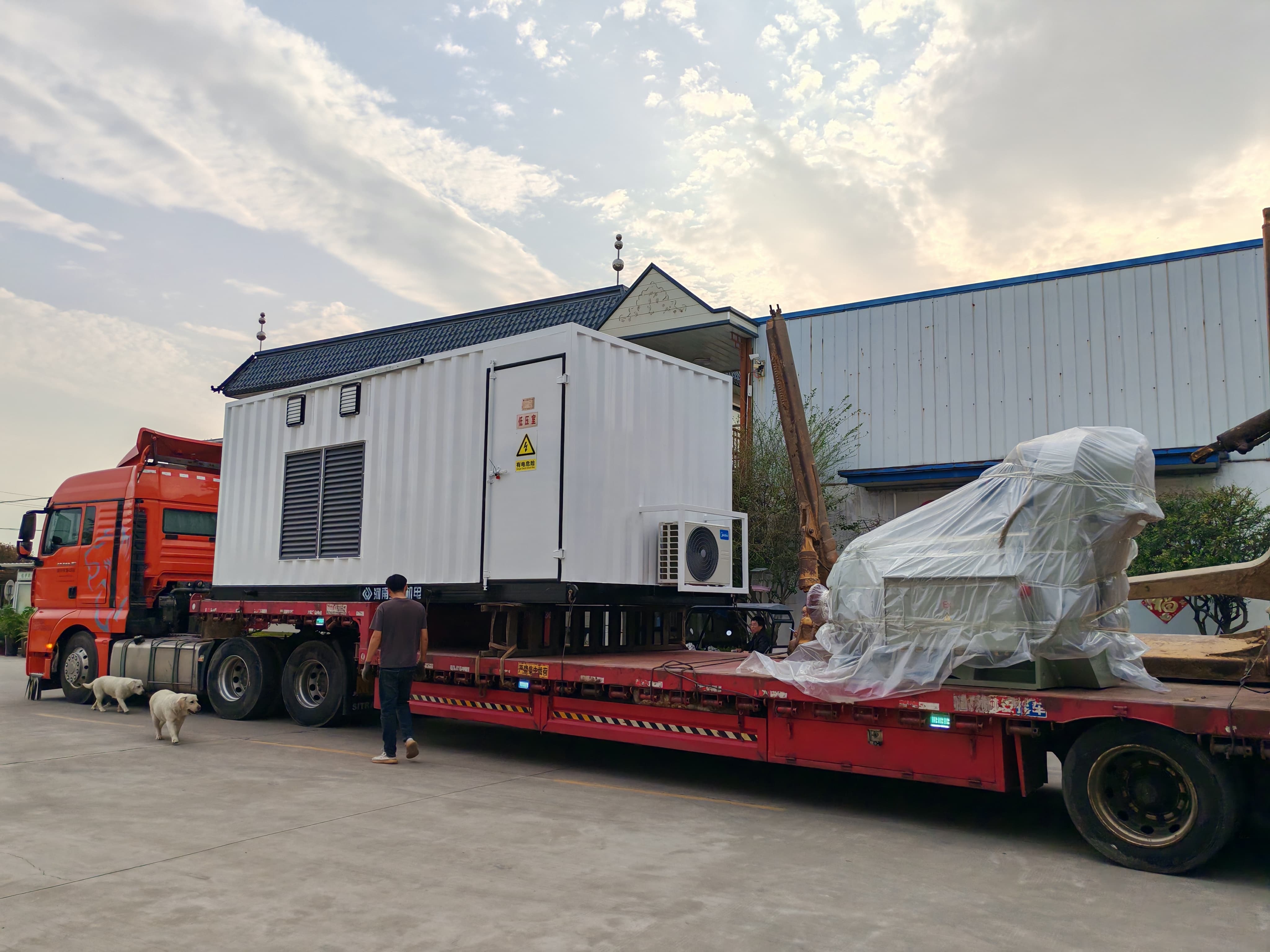 YQX1250-6/1250KW/660V正壓防爆電機配箱變發貨鑽井（jǐng）隊